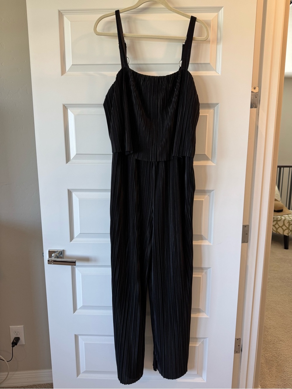 ARULA Black Pleated Sleeveless Jumpsuit